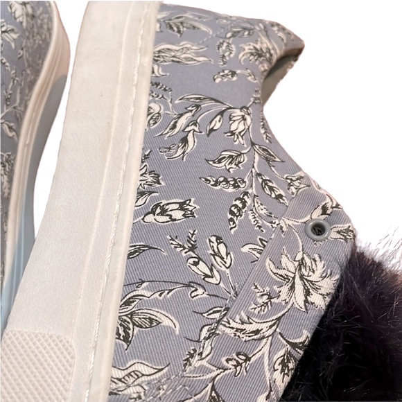 New Sam Edelman Leya Pom Pom Sneakers with Faux Fur Size 9.5 - Picture 4 of 7